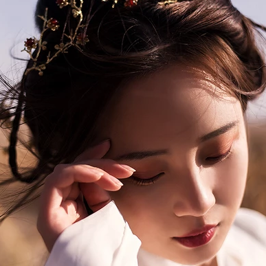 傷感流淚帶傘頭像，唯美古風(fēng)真人頭像