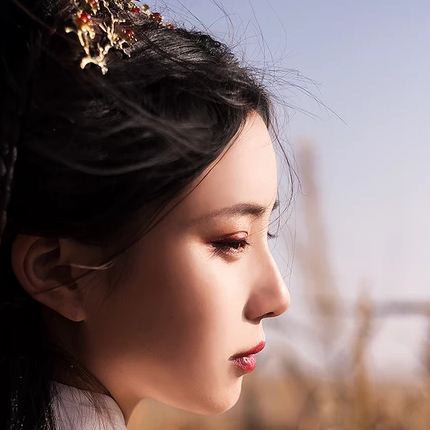 傷感流淚帶傘頭像，唯美古風(fēng)真人頭像