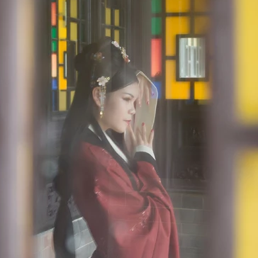 傾城紅衣女子頭像，唯美古風真人頭像