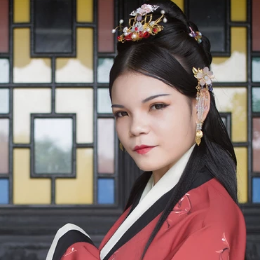 傾城紅衣女子頭像，唯美古風真人頭像