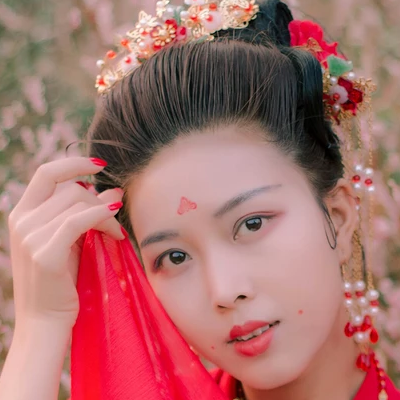 嬌艷紅衣閨蜜頭像，唯美古風(fēng)真人頭像