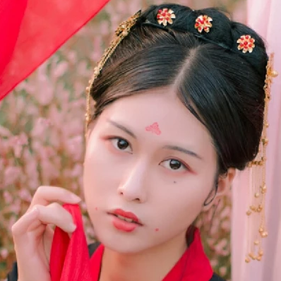 嬌艷紅衣閨蜜頭像，唯美古風(fēng)真人頭像