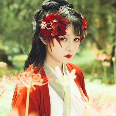 嬌艷彼岸花女生頭像，唯美古風真人頭像