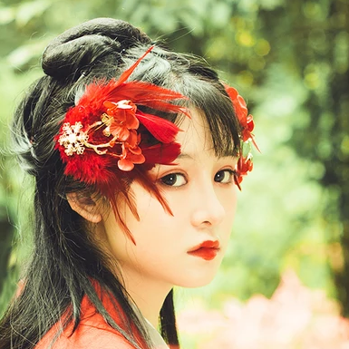 嬌艷彼岸花女生頭像，唯美古風真人頭像