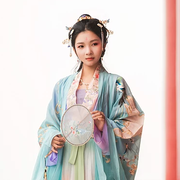 長(zhǎng)相思帶傘女生頭像，唯美古風(fēng)真人頭像