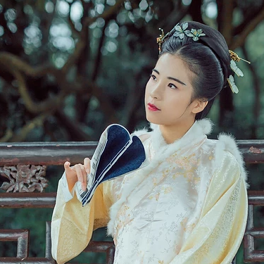 古典庭院文藝女生頭像,唯美古風真人頭像