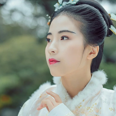 古典庭院文藝女生頭像,唯美古風真人頭像