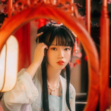 可愛彈琵琶女生頭像,唯美古風真人頭像