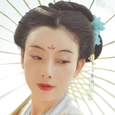 古韻帶團扇女生頭像,唯美古風真人頭像