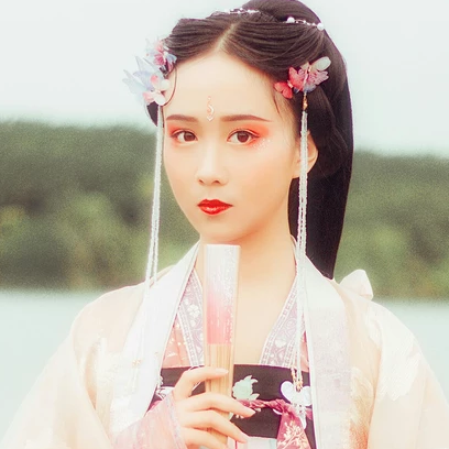 蝶蓮花女生頭像，唯美古風(fēng)真人頭像