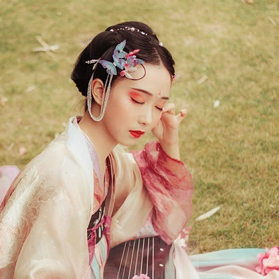 蝶蓮花女生頭像，唯美古風(fēng)真人頭像