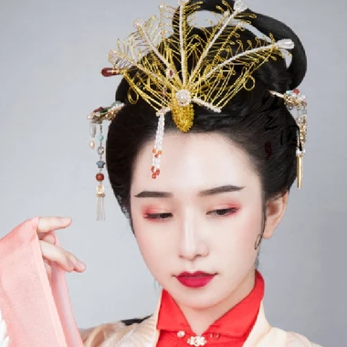 古典帶團(tuán)扇女生頭像，唯美古風(fēng)真人頭像