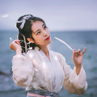 夜下星空女生頭像，唯美古風真人頭像