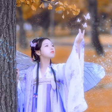 蝴蝶飛舞女生頭像，唯美古風(fēng)真人頭像