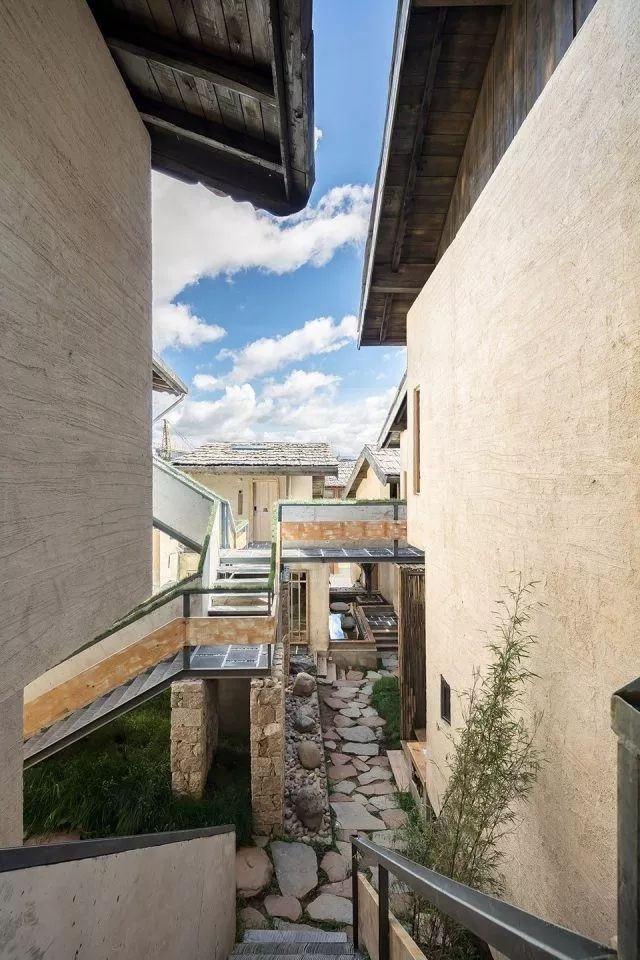 香格里拉·言?意，頗有古代山水畫的意境