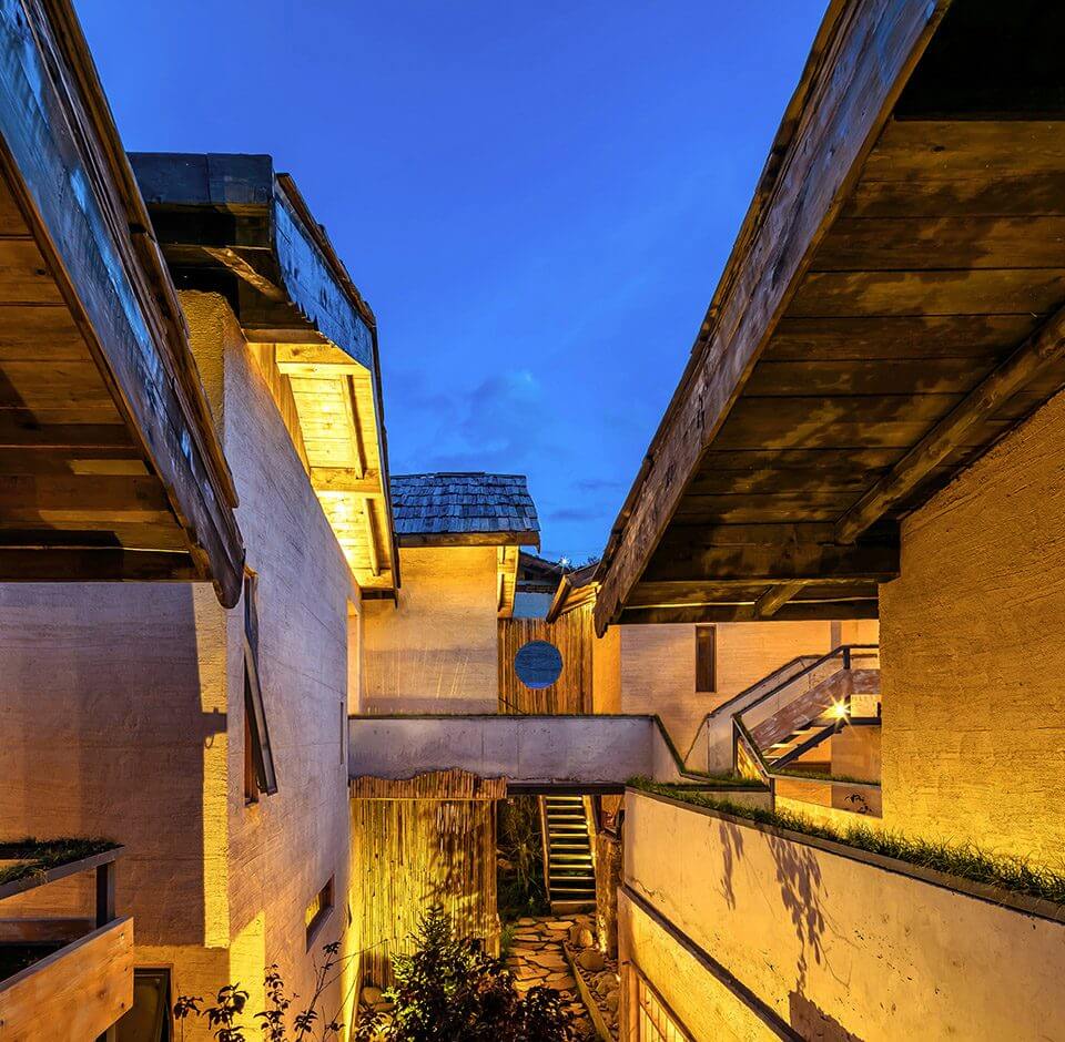 香格里拉·言?意，頗有古代山水畫的意境