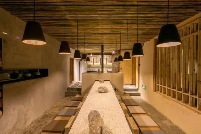 香格里拉·言?意，頗有古代山水畫的意境