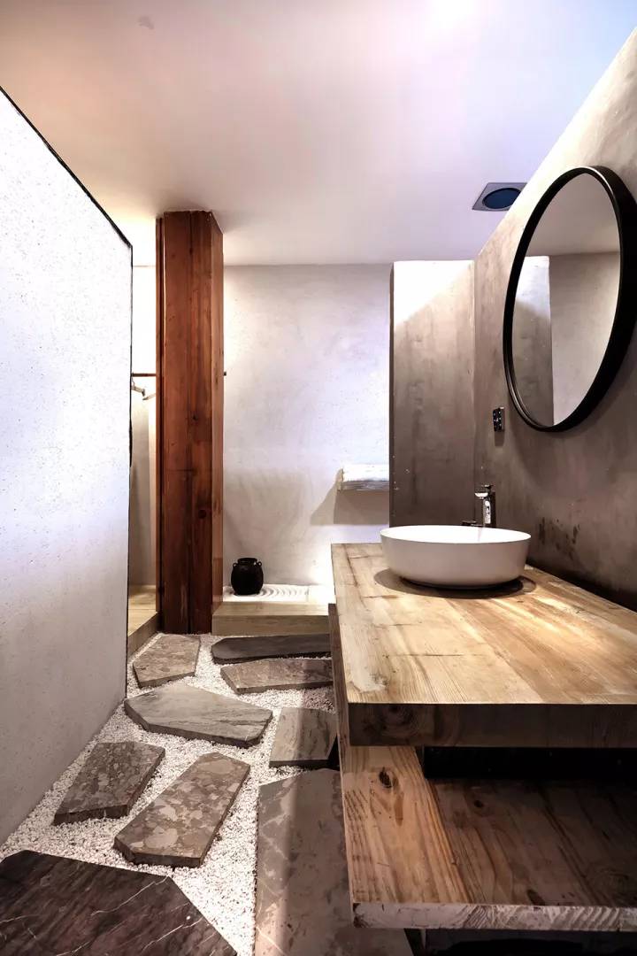 香格里拉·言?意，頗有古代山水畫的意境