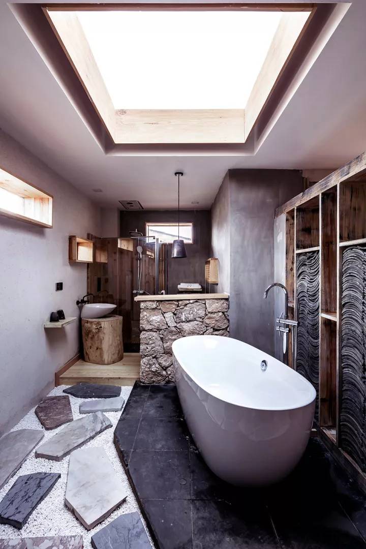 香格里拉·言?意，頗有古代山水畫的意境