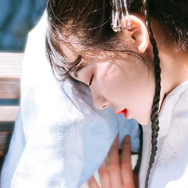 淡雅女生頭像，唯美古風真人頭像