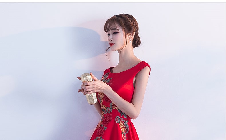 時尚家佳樂文學中式禮服，芍藥繡花新娘結(jié)婚禮服