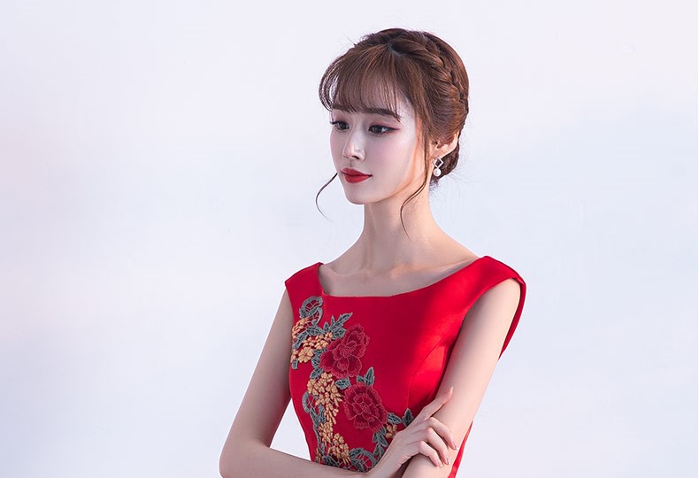 時尚家佳樂文學中式禮服，芍藥繡花新娘結(jié)婚禮服