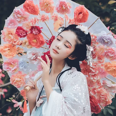 嬌艷粉色桃花女生頭像，唯美古風(fēng)真人頭像