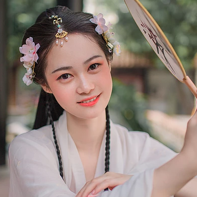 粉嫩花朵少女頭像，唯美古風(fēng)真人頭像