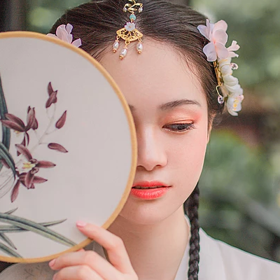 粉嫩花朵少女頭像，唯美古風(fēng)真人頭像