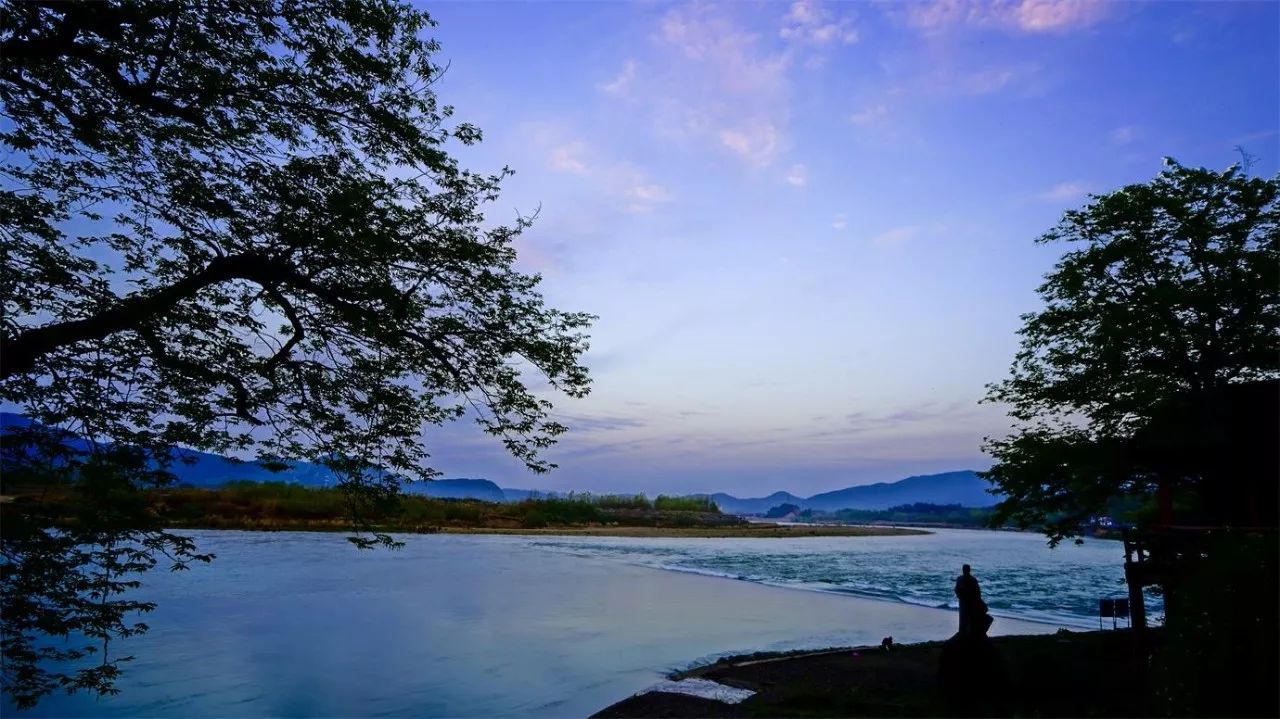 桐廬·云溪上，想要大片的田園被云朵環(huán)繞!