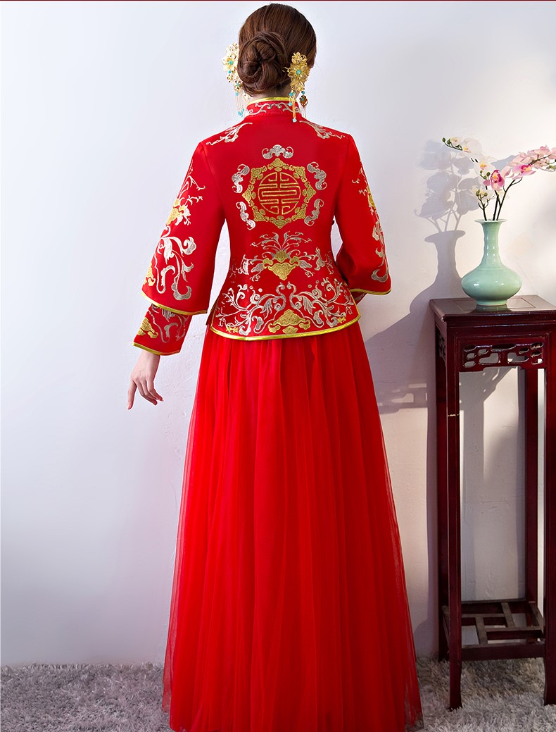 傳統(tǒng)韻味中式禮服，唯美秀禾服新娘禮服