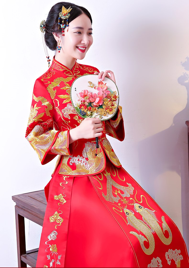 古典吉祥中式禮服，唯美鯉魚(yú)刺繡新娘禮服