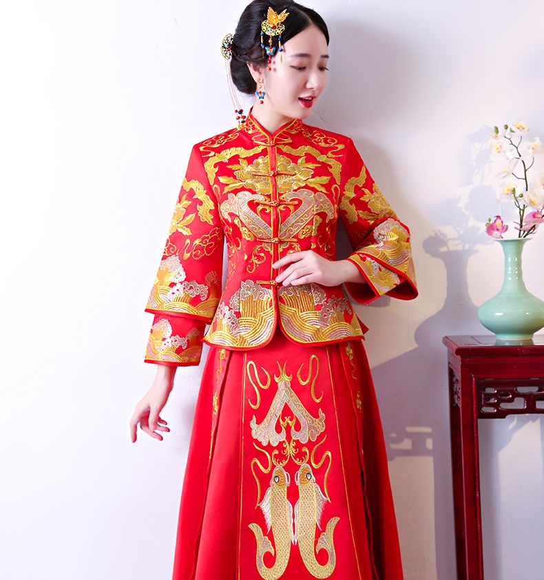 古典吉祥中式禮服，唯美鯉魚(yú)刺繡新娘禮服