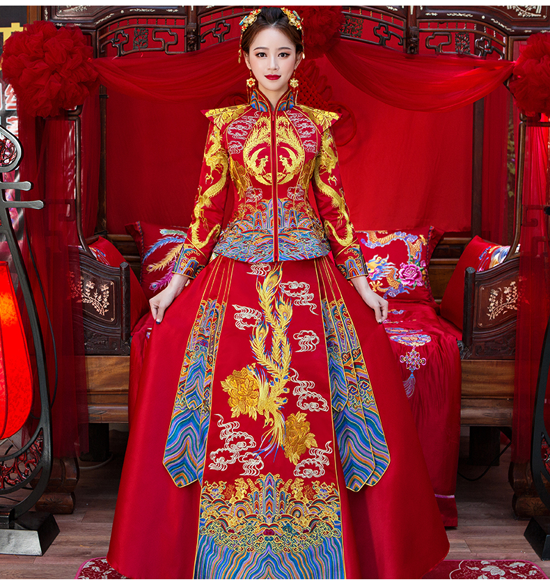 花開(kāi)牡丹中式禮服，古韻悠揚(yáng)奢華刺繡新娘禮服