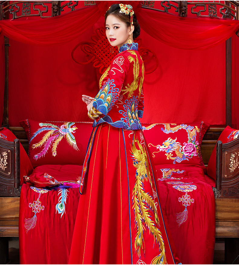 奢華鳳凰中式禮服，唯美五彩刺繡新娘禮服
