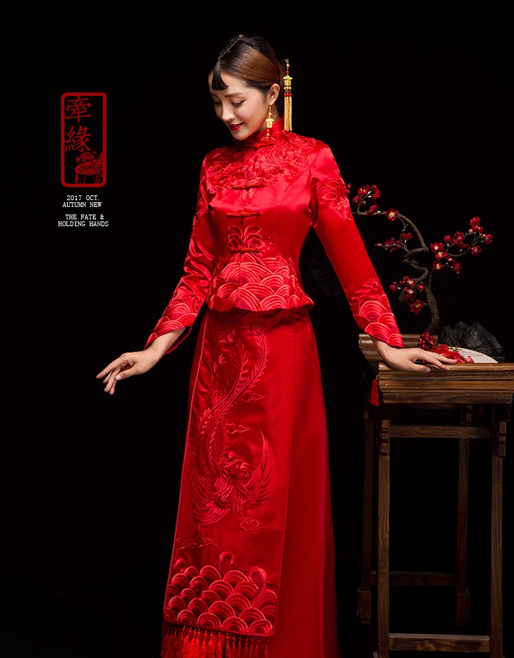 紅妝素雅中式禮服，同色系刺繡新娘禮服