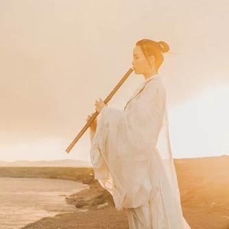 瀟灑騎馬女生頭像，唯美古風真人頭像