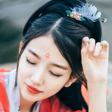 紅妝紗衣女生頭像，唯美古風真人頭像