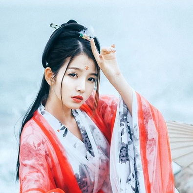 紅妝紗衣女生頭像，唯美古風真人頭像