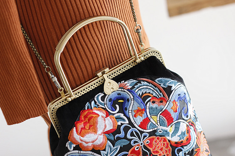 家佳樂(lè)文學(xué)吉祥鯉魚(yú)圖案刺繡手工包