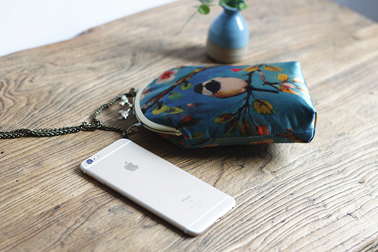 家佳樂文學(xué)元素復(fù)古小鳥斜跨包，唯美手工包