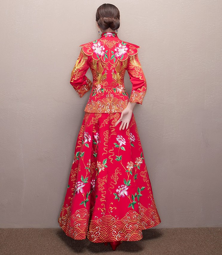 牡丹花領(lǐng)新娘禮服，古典刺繡中式禮服
