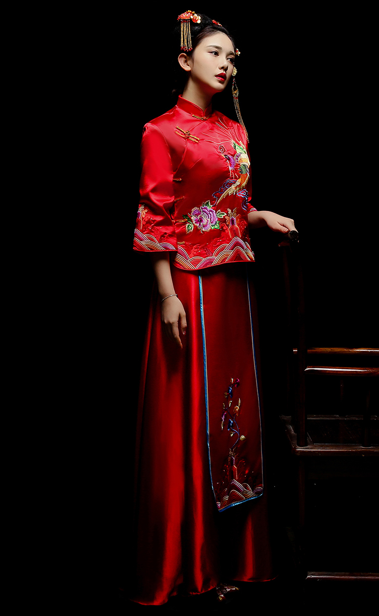 鳳凰刺繡新娘禮服，古典大氣中式禮服