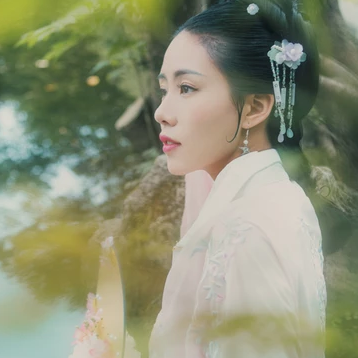 花仙子帶團(tuán)扇頭像,唯美古風(fēng)真人頭像