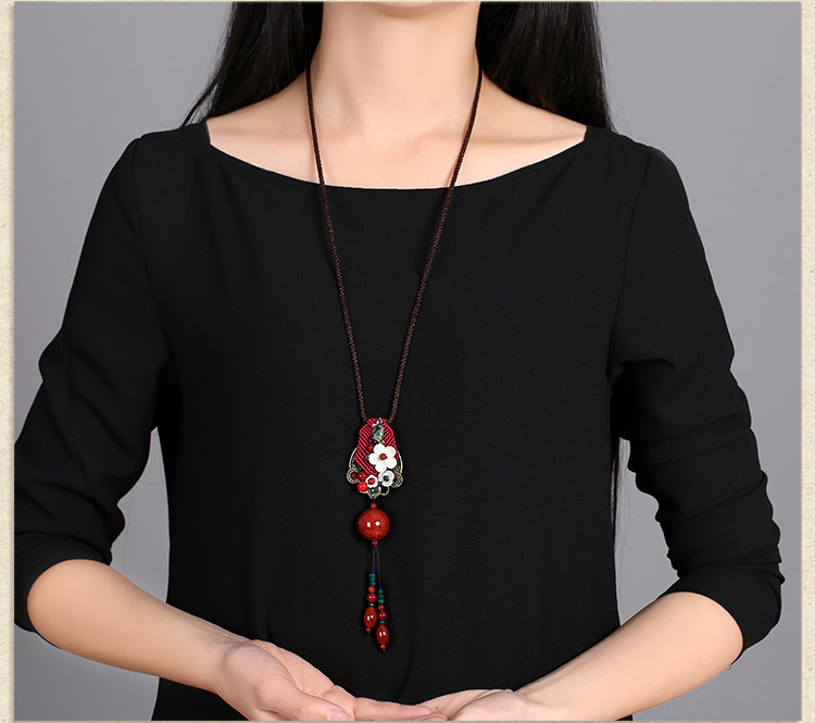 紅色民族風(fēng)毛衣鏈項(xiàng)鏈?zhǔn)罪? src="/wenxue/d/file/bigpic/190404/04/13-1G212141618-51.jpg" / data-Fh4J="87y2vS"><br / data-Wj6O="k9vqZq">
	<img alt=