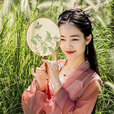 青春陽光少女頭像，唯美古風(fēng)真人頭像