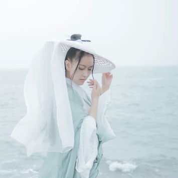 素衣俠客女生頭像，唯美古風(fēng)真人頭像