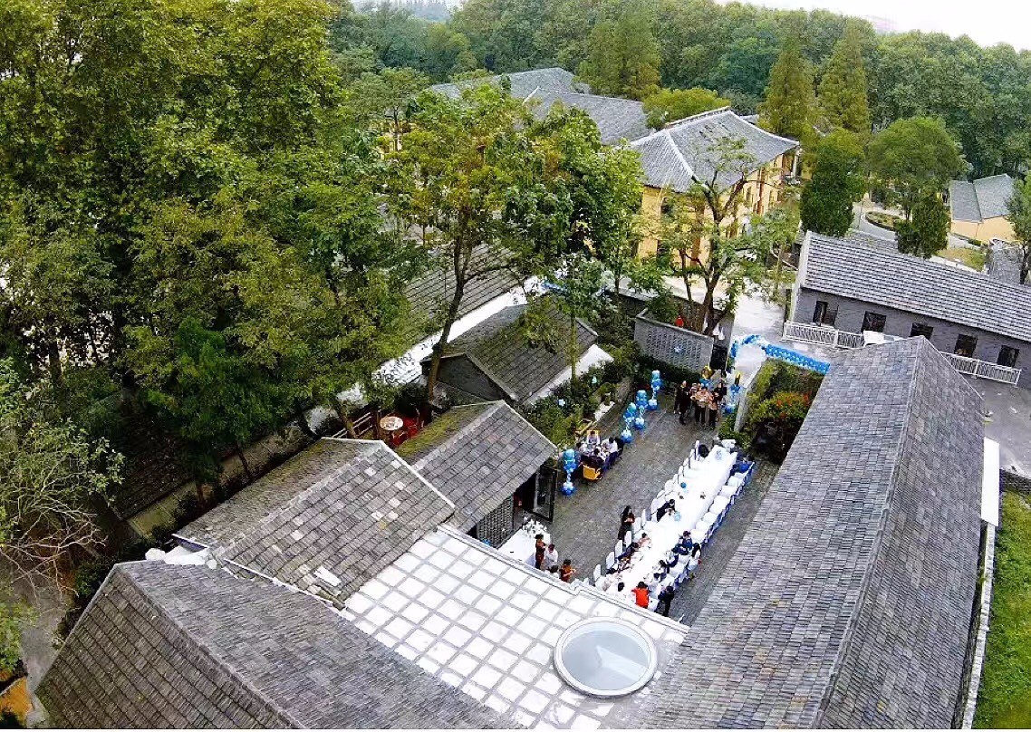 南京·老樹院子山囿里,與時(shí)光慢揉在一起彼此沉