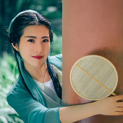 青青帶團扇女生頭像，唯美古風(fēng)真人頭像