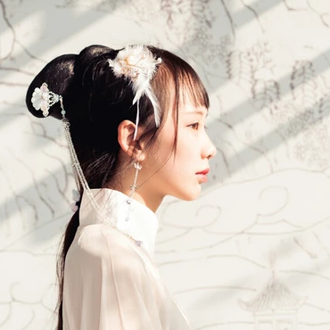 漢服帶寵物女生頭像，唯美古風(fēng)真人頭像